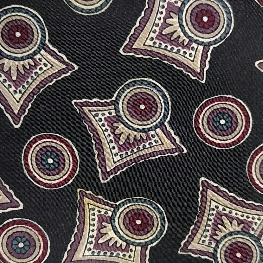 Vintage. Mario Valentino Italian Silk 57"